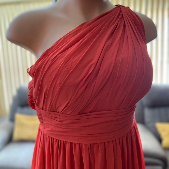 Brides Maid Dresses - Picture 1 of 13